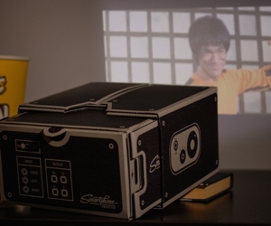 cardboard-smartphone-projector